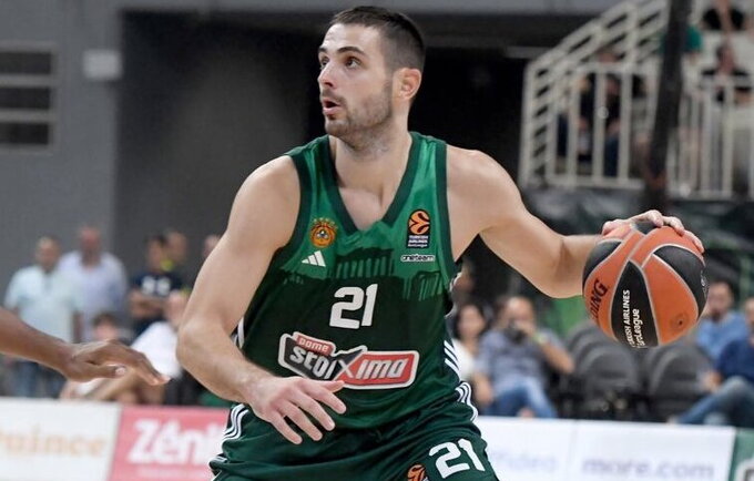 I.Papapetrou yra suspenduotas