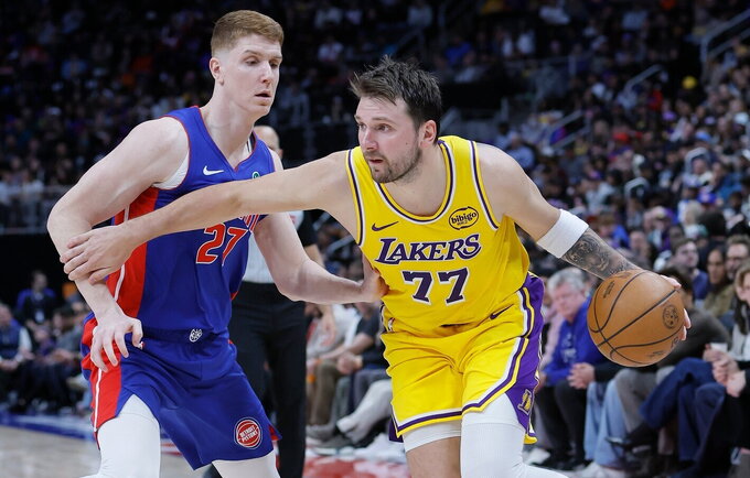 L.Dončičius šįkart „Lakers“ neišgelbėjo (Scanpix nuotr.)