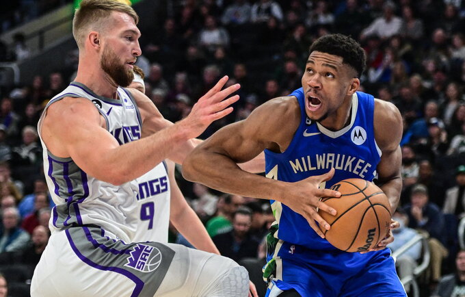 D.Sabonis bandė stabdyti G.Antetokounmpo (Scanpix nuotr.)