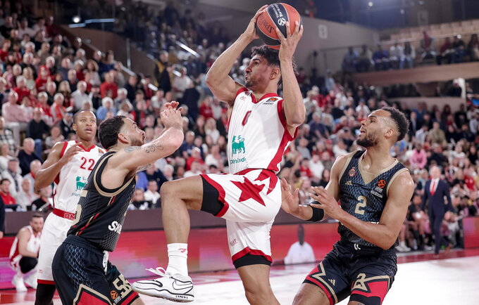 M.Lo keliasi į Prancūziją (Scanpix nuotr.)