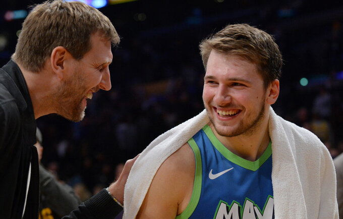 L.Dončičius gali pralenkti net ir patį D.Nowitzkį (Scanpix nuotr.)