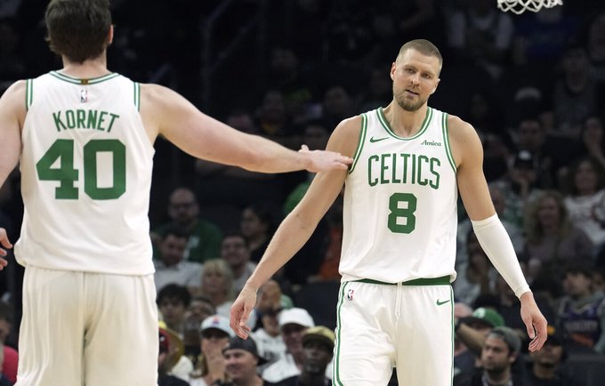 K.Porzingis gali palikti Bostoną (Scanpix nuotr.)