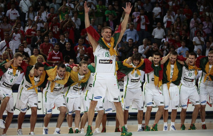 Lietuvos rinktinė pasiekė istorinį triumfą 2010 m. pasaulio čempionate (Scanpix)