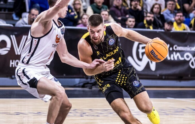 R.Giedraitis taškų nepelnė (FIBA nuotr.)