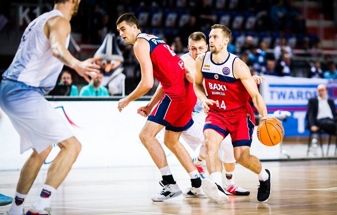 D.Dulkys puikiai laidė tritaškius (FIBA nuotr.)