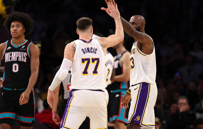 „Lakers“ pasiekė pergalę (Scanpix nuotr.)