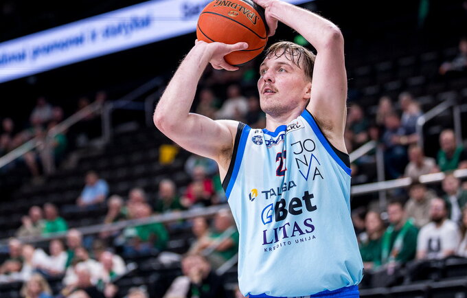 E.Venskus keliasi į Uteną (Foto: Rokas Lukoševičius)