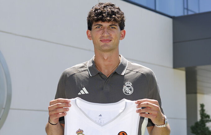 G.Procida keliasi į Madridą