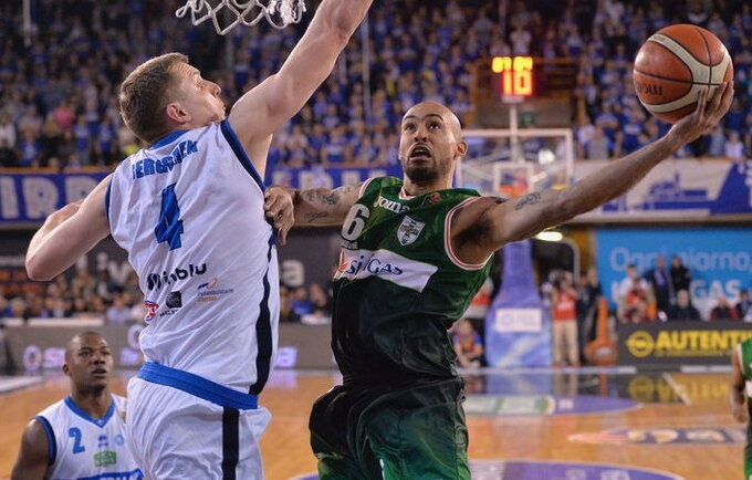 D.Loganas įmetė 16 taškų