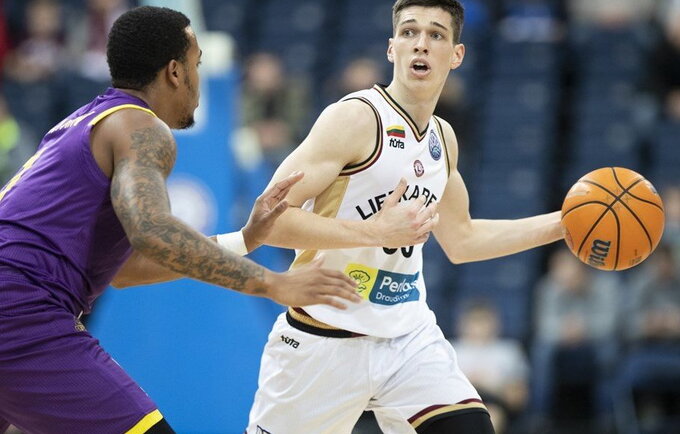 M.Valinskas džiaugiasi, kad gali žaisti kartu su broliu (FIBA Europe nuotr.)