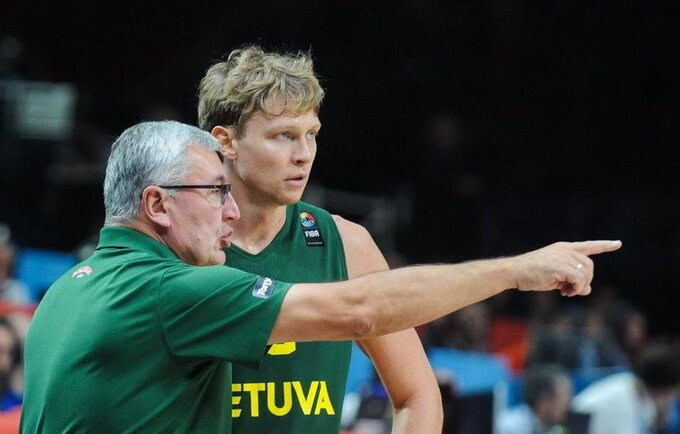 J.Kazlauskas paskelbė kandidatus (Fotodiena.lt)