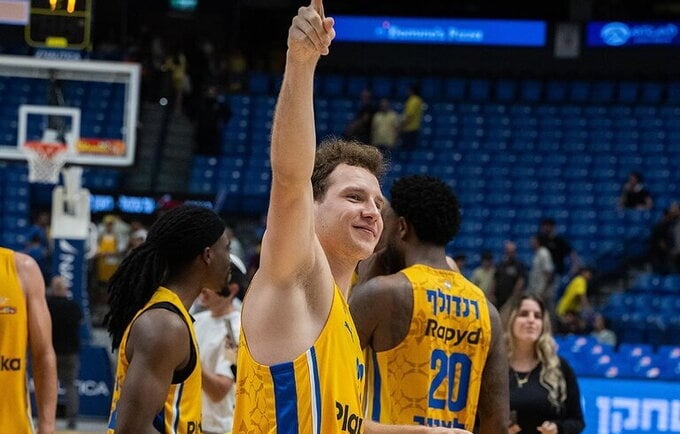 R.Jokubaitis pelnė 12 taškų