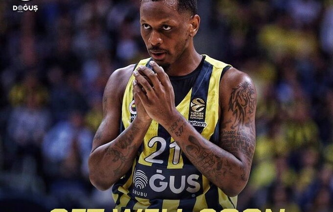 J.Nunnally patyrė plaštakos lūžį