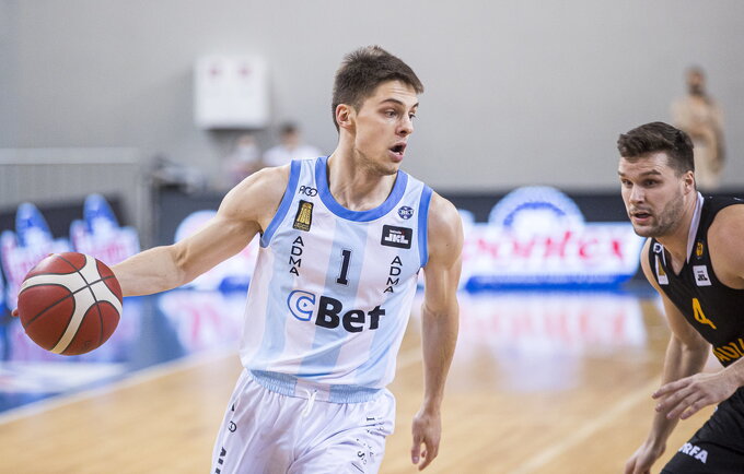 „CBet“ atsiskleidžiantis J.Ramanauskas: apie žaidimą prieš pirmąjį NBA šaukimą ir papildomą kliūtį kimbant į „Žalgirį“