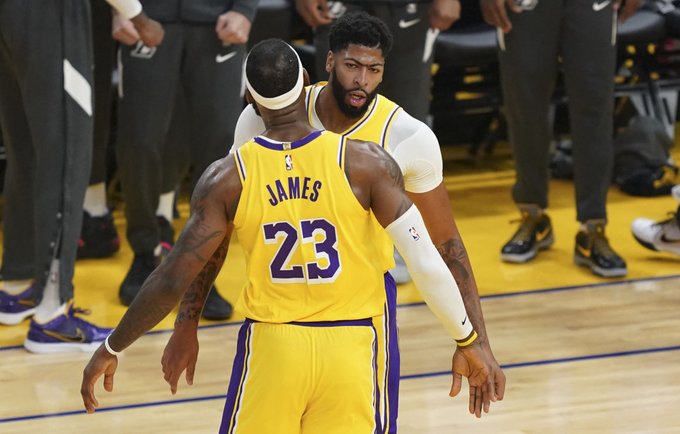 „Nets“ ir „Lakers“ akistata gali ir neįvykti (Scanpix nuotr.)