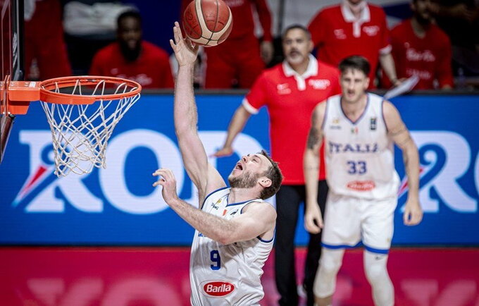 N.Melli sugrįžta rungtyniauti į Europą (FIBA nuotr.)