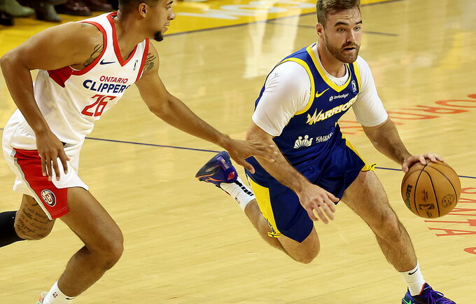 P.Spenceris išbėgo ant NBA parketo