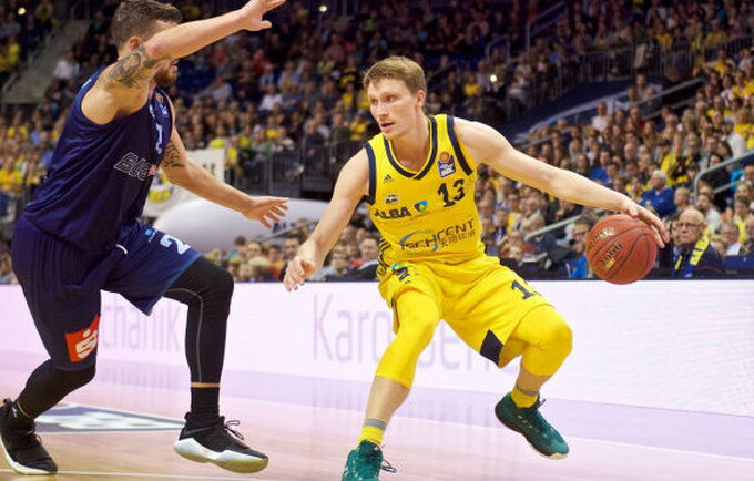M.Grigonis aikštėje kalnų nenuvertė