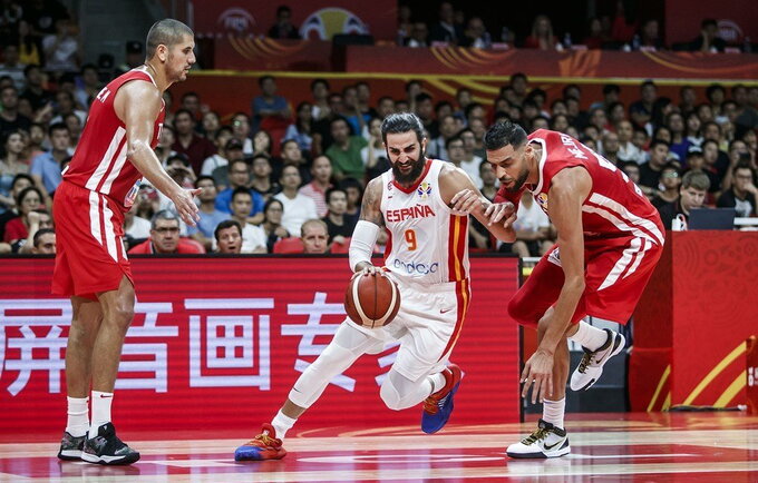 R.Rubio primena, kad gyvenimas yra svarbesnis už krepšinį (FIBA nuotr.)