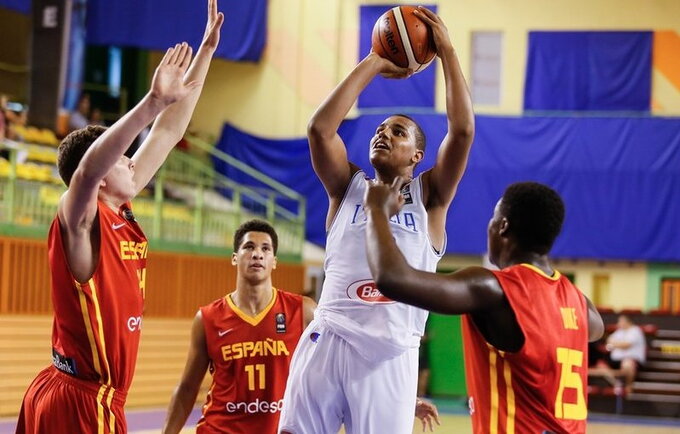 O.Diengas kelsis į Ispaniją (FIBA Europe nuotr.)
