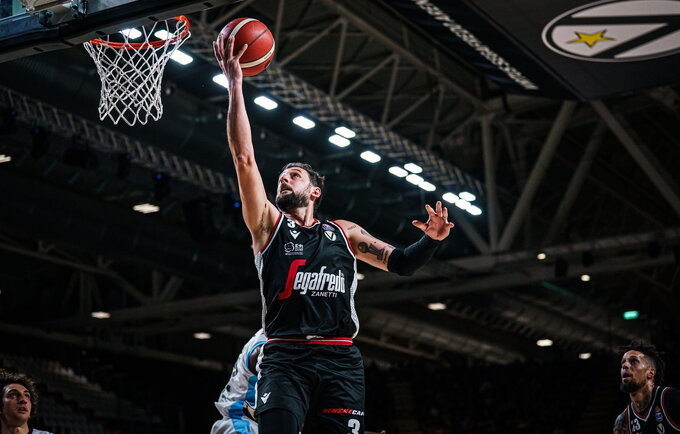 M.Belinelli pelnė 23 taškus
