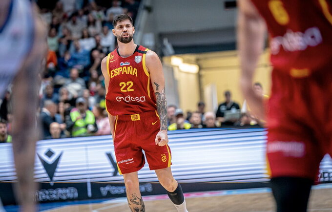 S.Yusta pataikė lemiamą metimą (FIBA nuotr.)