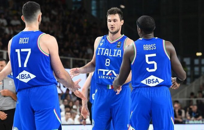 D.Gallinari vedė italus į priekį