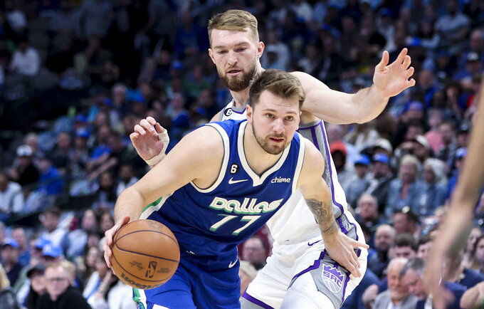 D.Sabonis trigubu dubliu prieš L.Dončičių nelaimėjo (Scanpix nuotr.)