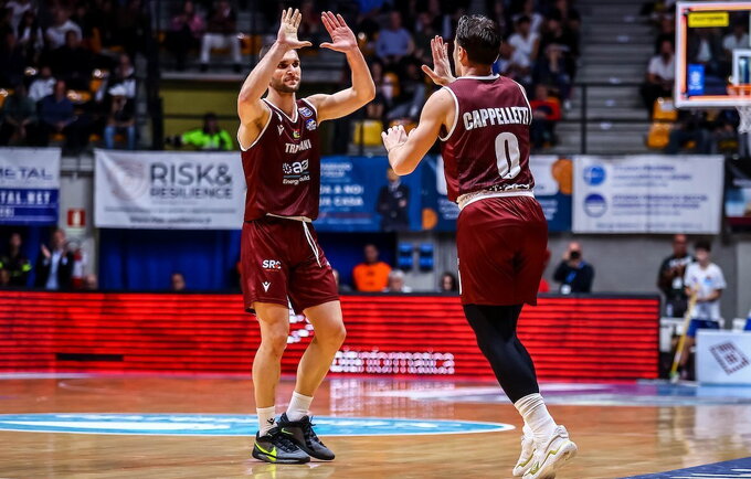 „Shark“ neatsilaikė iki pirmo kėlinio pabaigos