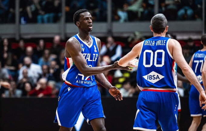 S.Niangas vedė į pergalę italus (FIBA nuotr.)