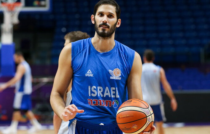 O.Casspi tikisi, kad Izraeliui pavyks reabilituotis savų žiūrovų akivaizdoje (Matas Baranauskas, Fotodiena.lt)