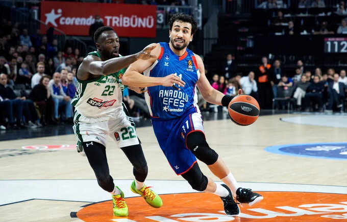 E.Gazi tapo Šaro auklėtiniu (Euroleague.net)