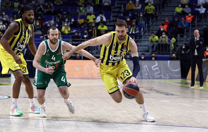 K.Lukošiūno karjeros šou neišgelbėjo – lemiamu metu sugriuvęs „Žalgiris“ atidavė pergalę