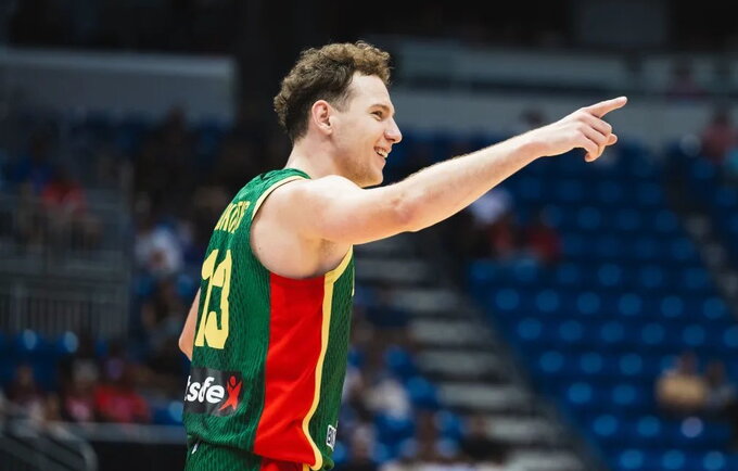 R.Jokubaitis gali atsidurti Tel Avive (FIBA nuotr.)