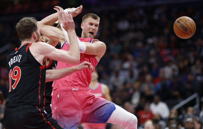 K.Porzingis svariai prisidėjo prie pergalės (Scanpix nuotr.)