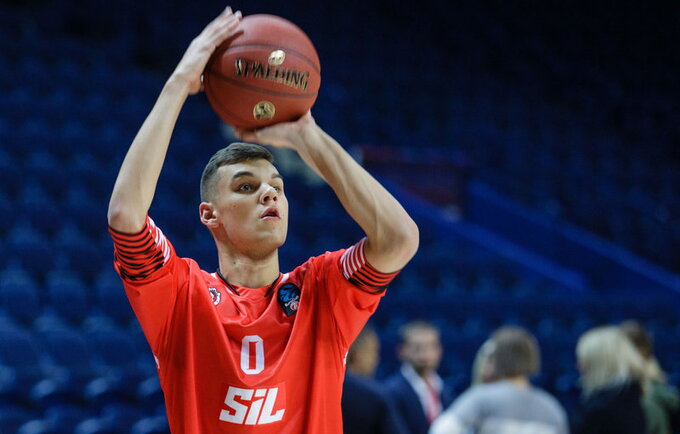 D.Sirvydis po treniruočių lieka dirbti toliau (BNS nuotr.)