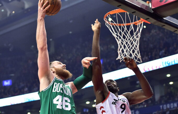 A.Baynesas šiuo metu gina „Celtics“ garbę (Scanpix nuotr.)