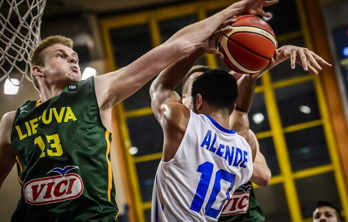 R.Gadiliauskas grįžo į Lietuvą (FIBA Europe nuotr.)