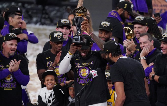 „Lakers“ tapo čempione (Scanpix nuotr.)