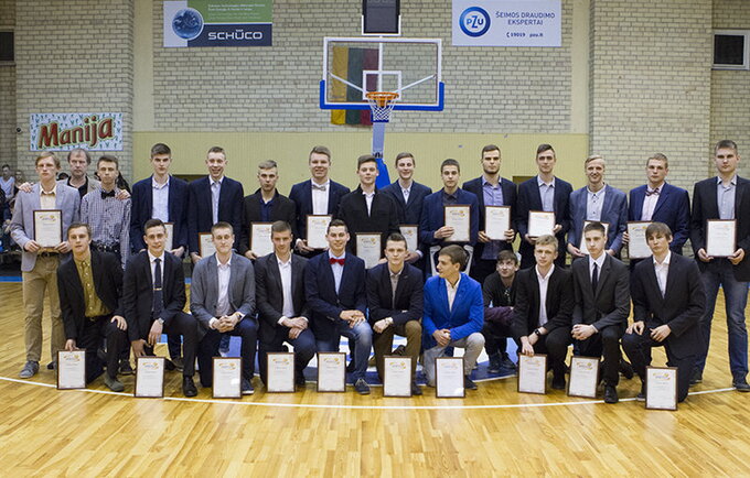Š.Marčiulionio krepšinio akademija baigė puikų sezoną – išlydėjo dvidešimtąją laidą