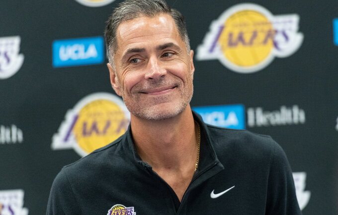 R.Pelinka lieka Los Andžele (Scanpix nuotr.)