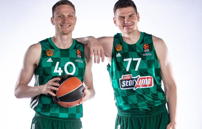M.Grigonis ir A.Gudaitis rungtyniaus kartu