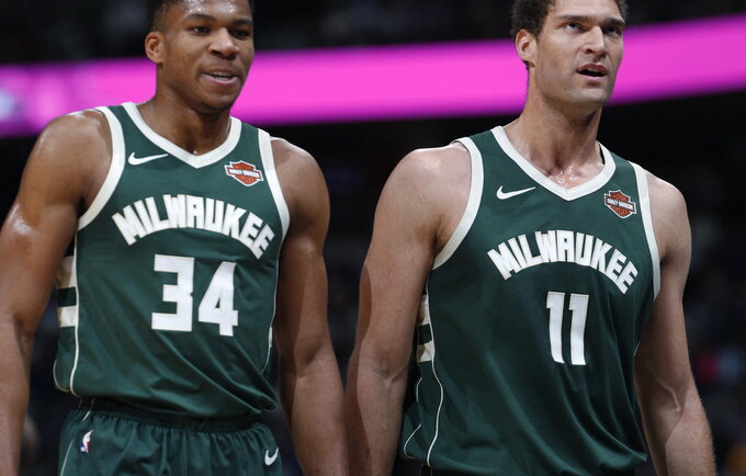 G.Antetokounmpo ir B.Lopezas kartu pelnė 50 taškų (Scanpix nuotr.)