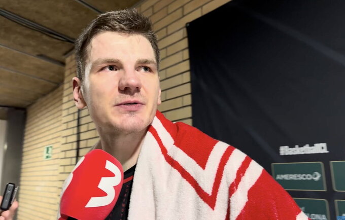 A.Gudaitis sunkiai tramdė ašaras