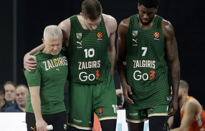 Ą.Tubelio trauma atrodo geriau nei buvo bijota (Miguel Ángel Polo/Valencia Basket)