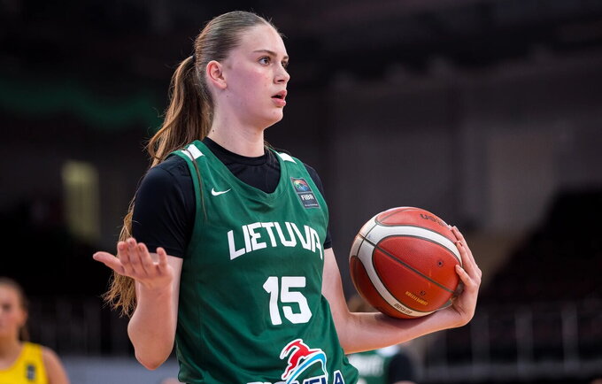G.Galvanauskaitė įspūdingai kovėsi po krepšiais (FIBA nuotr.)
