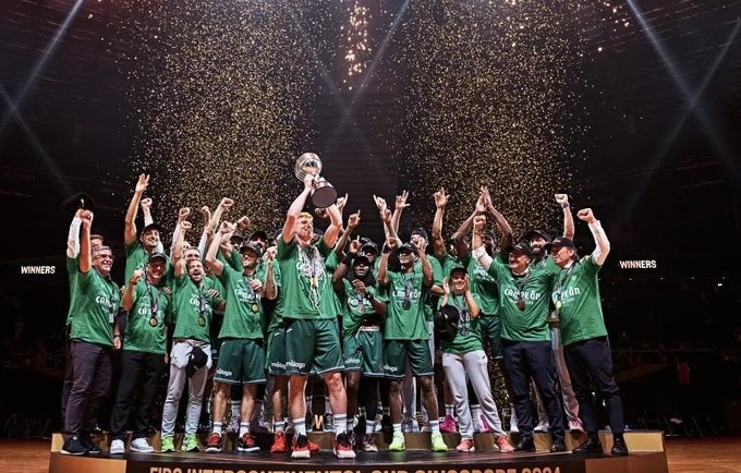 Malagos ekipa laimėjo trofėjų (FIBA nuotr.)