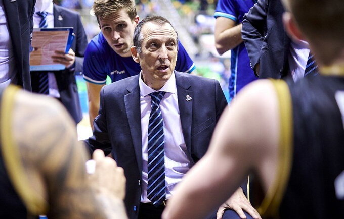S.Maldonado greitai neteko darbo (FIBA nuotr.)