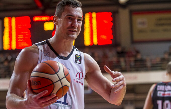 S.Galdikas išbandys save 3x3 krepšinyje (BNS nuotr.)
