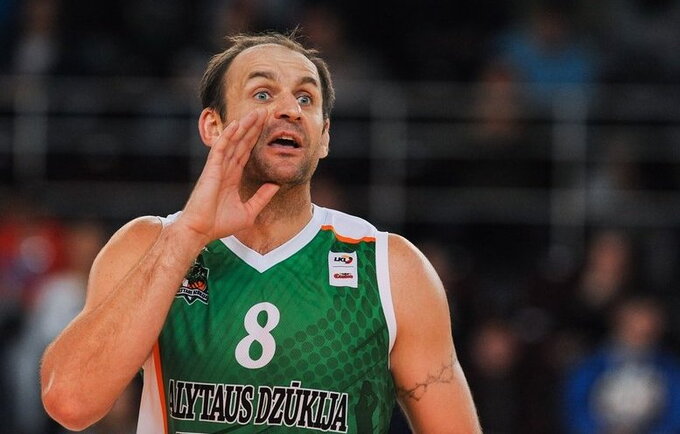 N.Varnelis susigrūmė su komandos draugu (Edvardas Blaževičius, Fotodiena.lt)